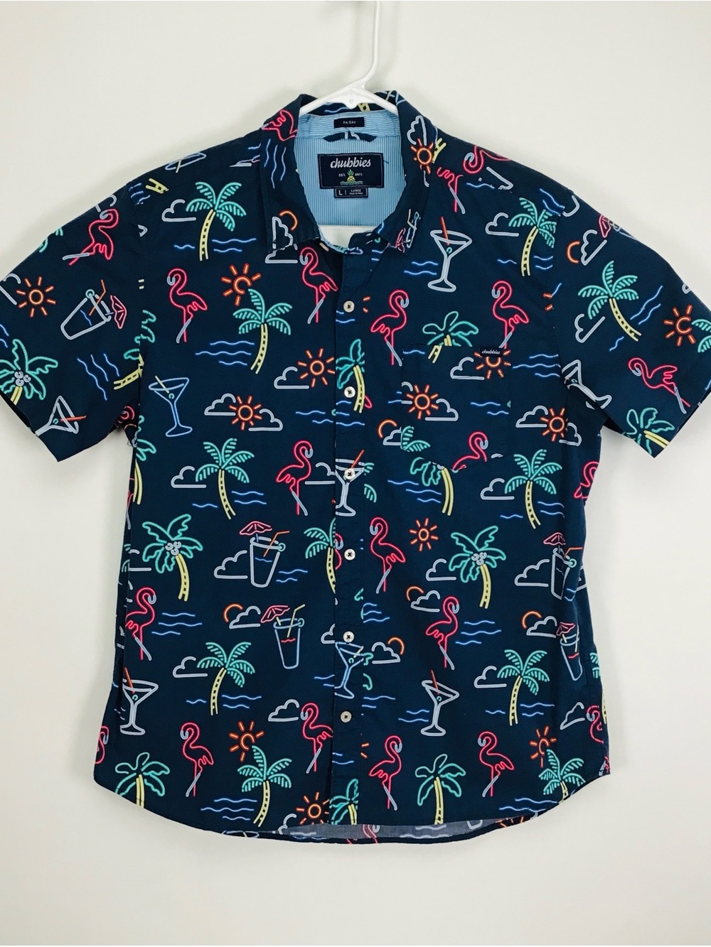 Chubbies Friday menโs short sleeve button down casual shirt large